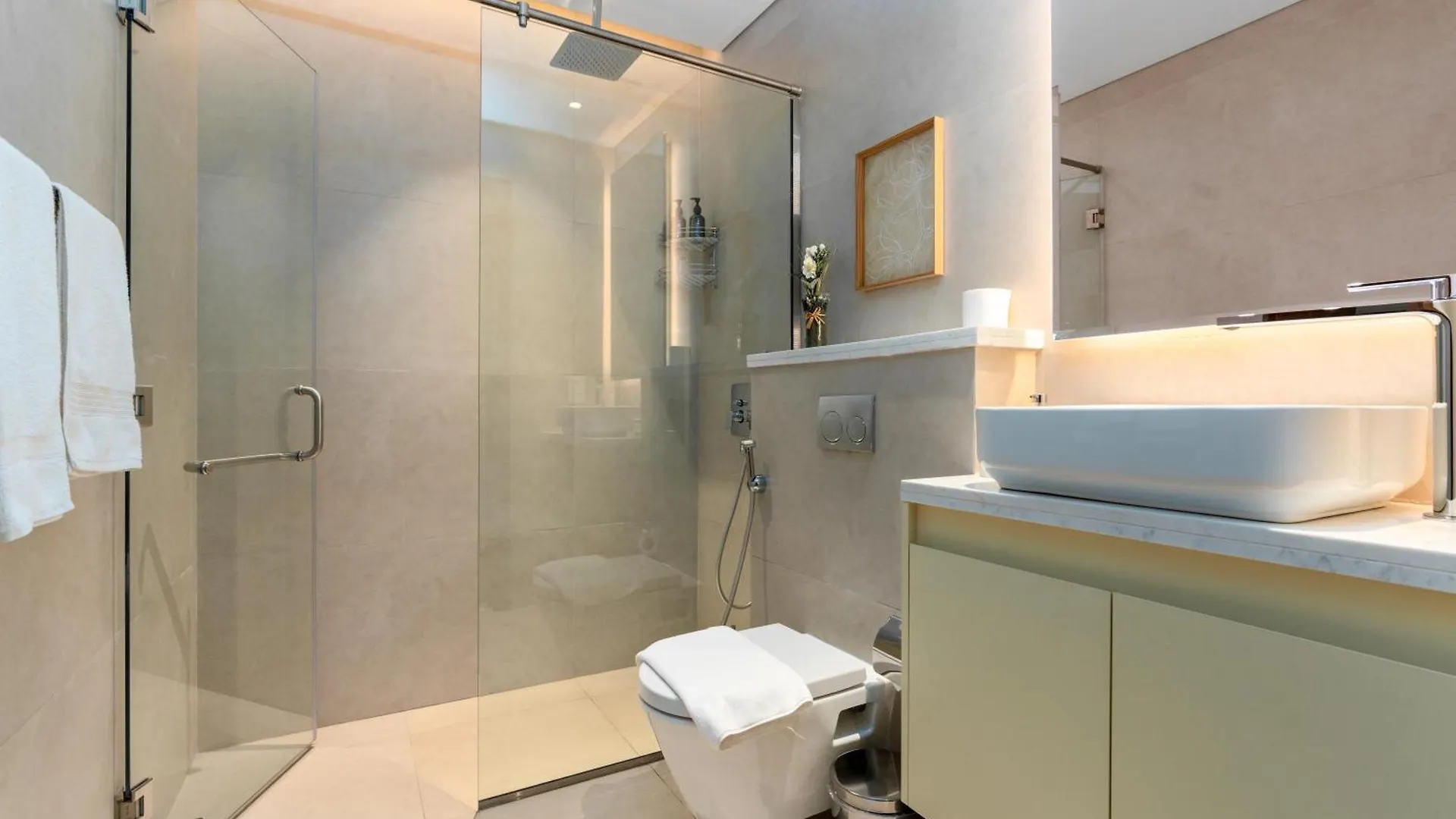 White Sage New Large 1Br At Jvc Apartment Dubai 0*,  United Arab Emirates