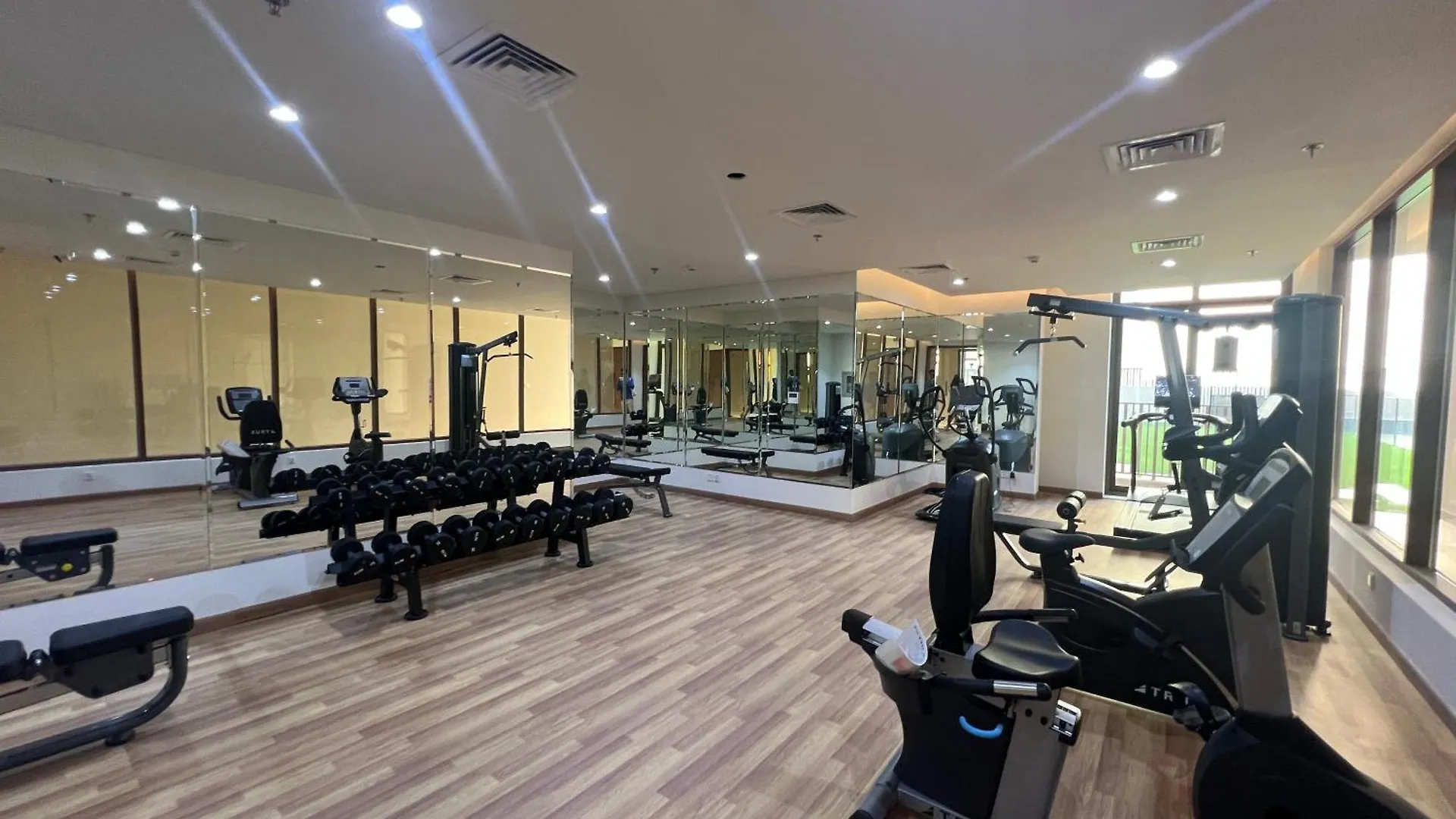 White Sage New Large 1Br At Jvc Apartment Dubai